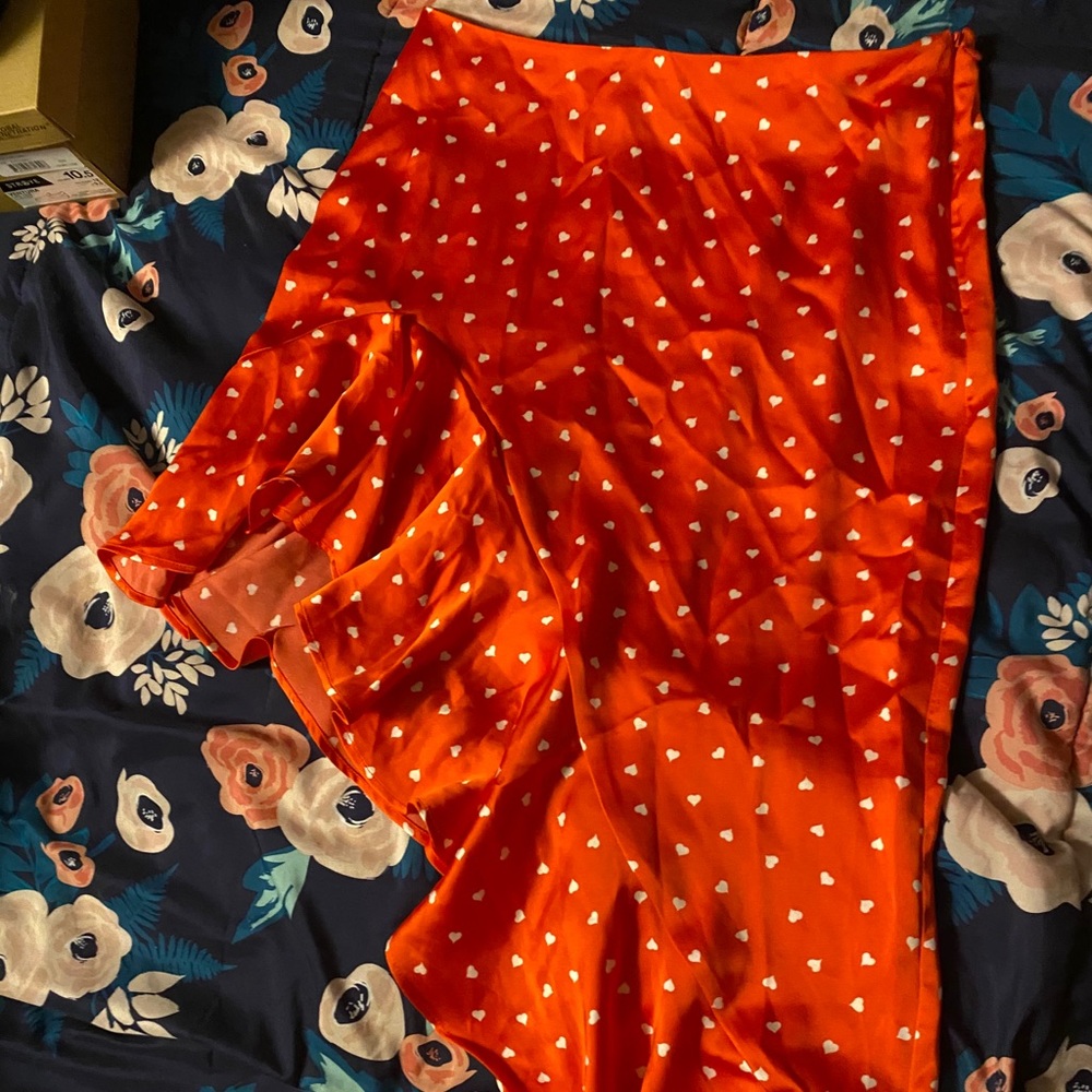 Forever 21 side cut skirt never worn no tags